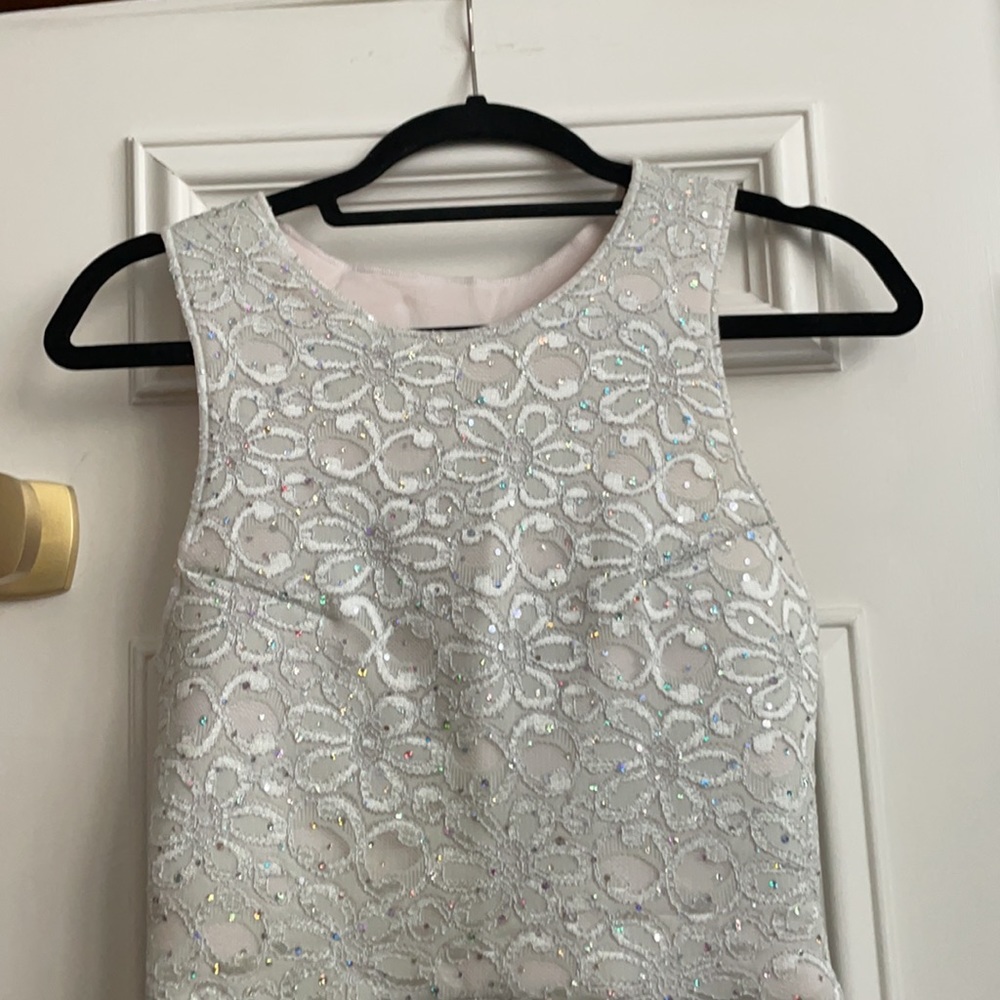 Dress - Picture 4 of 9